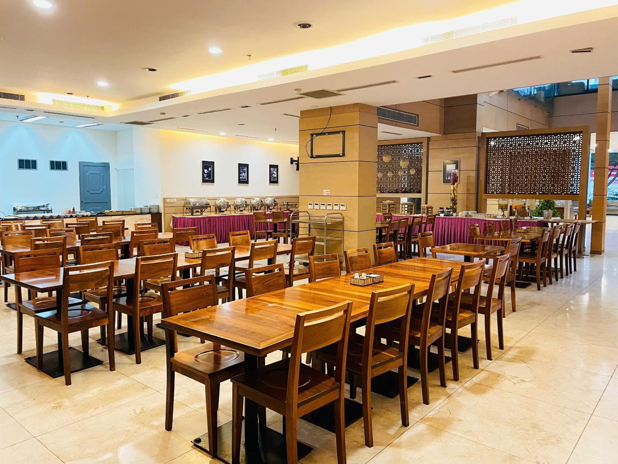 Nhi Phi Hotel Nha Trang Eksteriør billede
