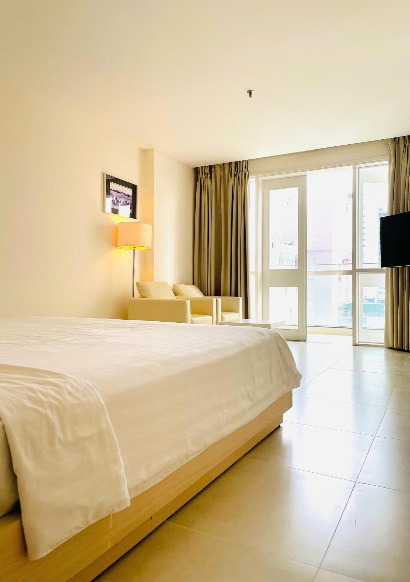 Nhi Phi Hotel Nha Trang Eksteriør billede
